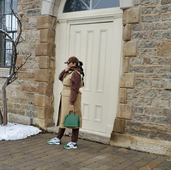 Burberry Trench Vest TB monogram - Picture 3 of 16